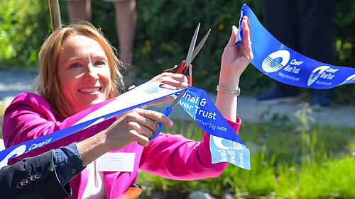 Helen cuts ribbon on Montgomery Canal